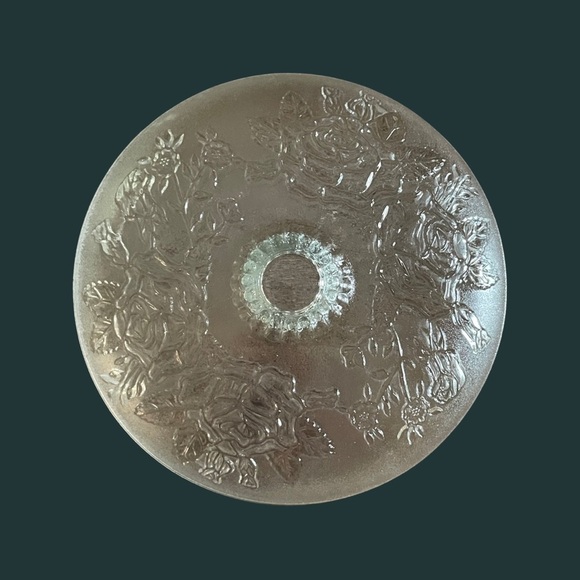VINTAGE Floral Etched Glass Candy Dish. - Picture 3 of 11